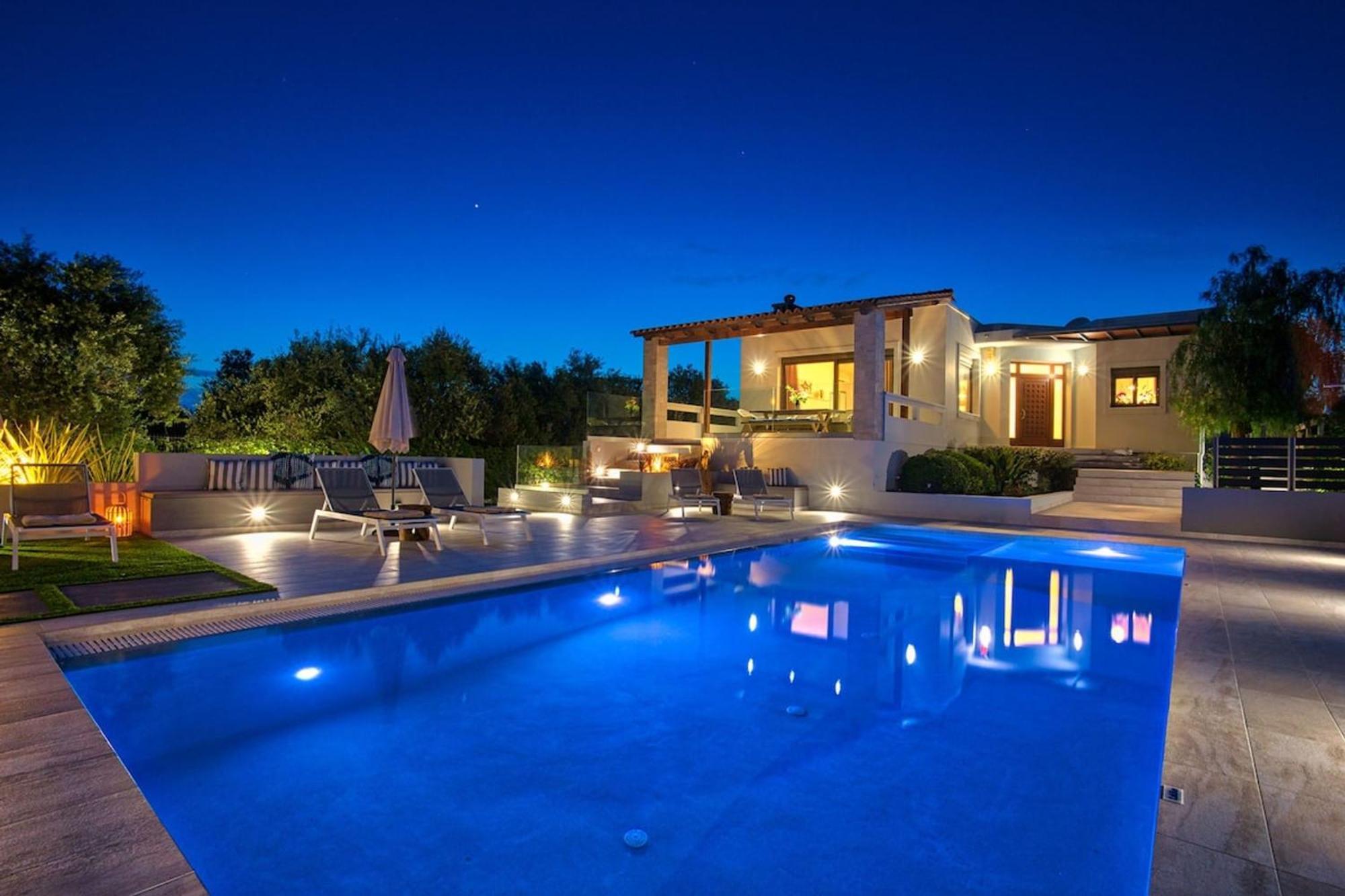 Villa Ampelaki - Premium Villa With Heated Pool Kounoupidhiana Exterior photo