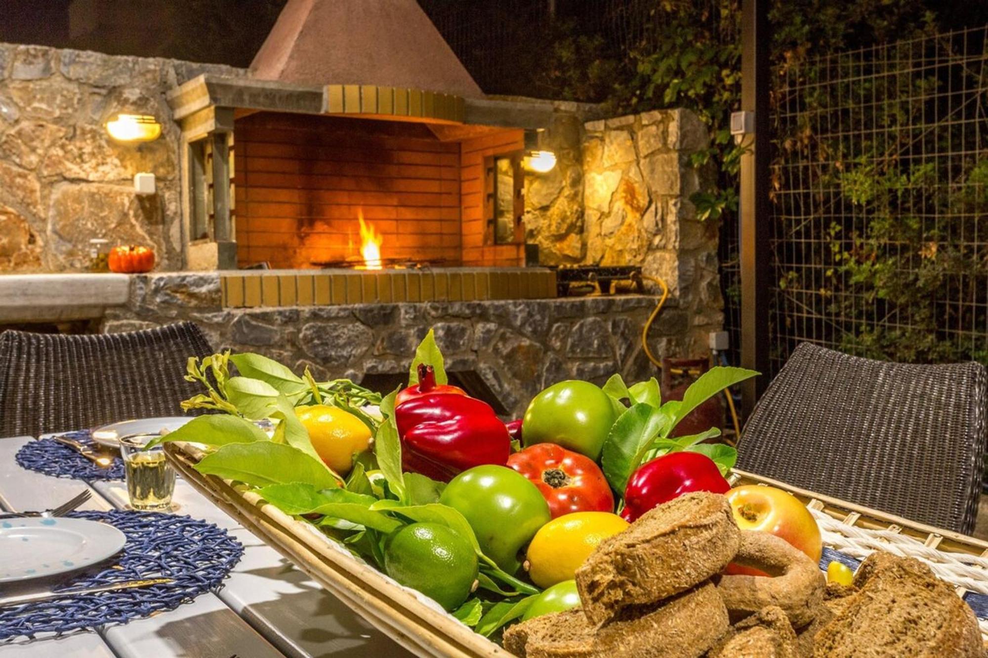 Villa Ampelaki - Premium Villa With Heated Pool Kounoupidhiana Exterior photo